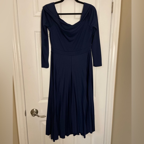 ASOS maternity evening dress - Picture 2 of 4